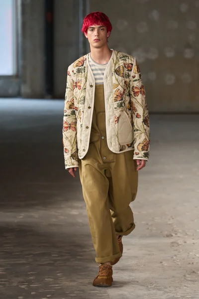 Look 40